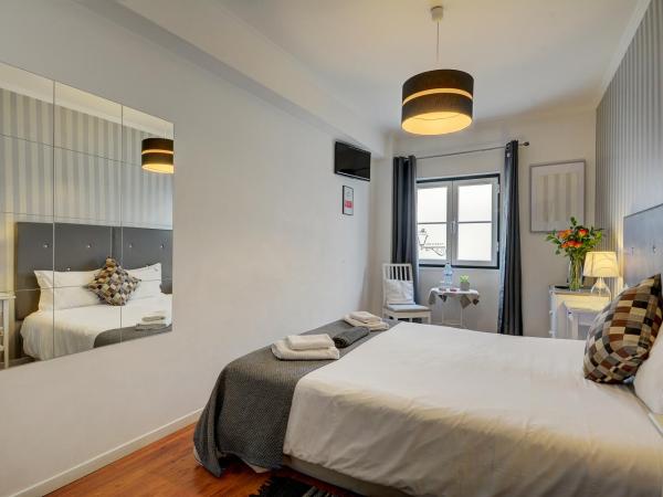 Inn Bairro Alto BA Sweet : photo 3 de la chambre chambre double avec salle de bains commune