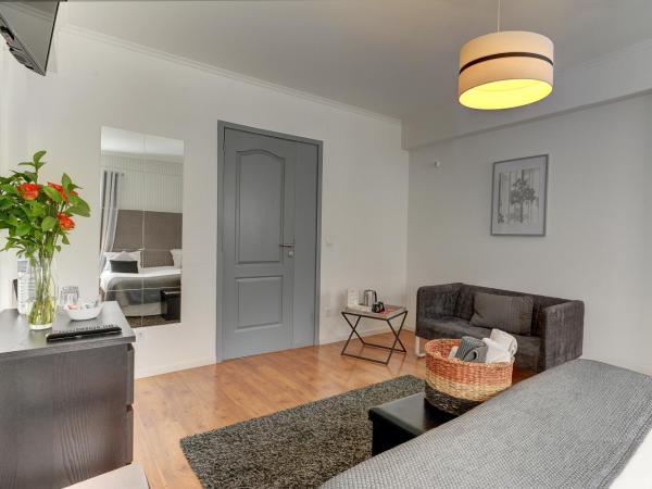 Inn Bairro Alto BA Sweet : photo 3 de la chambre chambre double ou lits jumeaux avec salle de bains commune