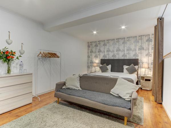 Inn Bairro Alto BA Sweet : photo 2 de la chambre chambre double ou lits jumeaux avec salle de bains privative