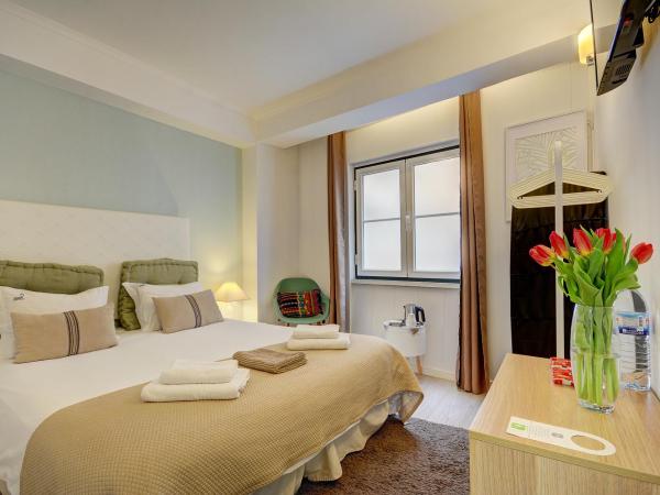 Inn Bairro Alto BA Sweet : photo 2 de la chambre chambre double avec salle de bains privative