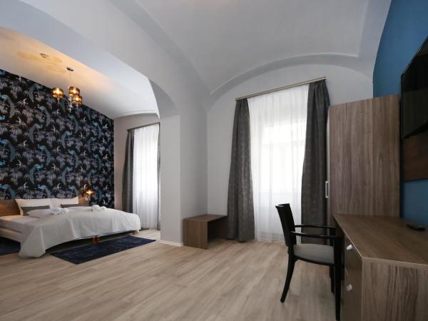 Várkapu Panzió : photo 4 de la chambre chambre double