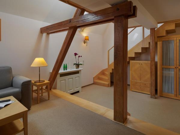 Ventana Hotel Prague : photo 4 de la chambre suite junior mansardée