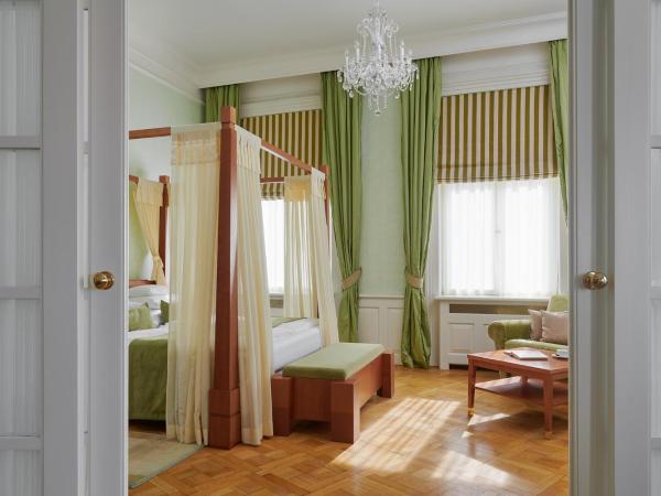 Ventana Hotel Prague : photo 3 de la chambre suite - vue place de la vieille ville