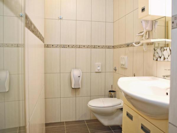 Hotel Delfin : photo 3 de la chambre chambre double ou lits jumeaux sans balcon