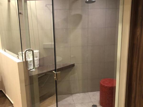 Motel Tatami : photo 5 de la chambre suite deluxe avec lit king-size