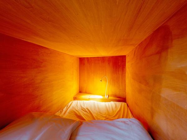 plat hostel keikyu asakusa karin : photo 4 de la chambre chambre familiale avec douche