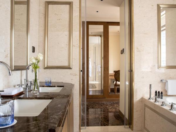 Jumeirah Living Guangzhou-Complimentary Shuttle Bus between hotel to Canton Fair Complex during Canton Fair Period : photo 10 de la chambre three-bedroom deluxe residence classic