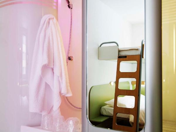 Ibis budget Wien Messe : photo 5 de la chambre chambre standard avec 1 lit double et 1 lit simple