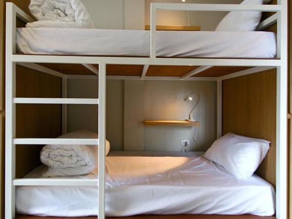 CHERN Bangkok : photo 7 de la chambre lit simple dans dortoir de 8 lits