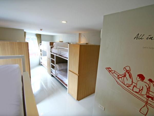 CHERN Bangkok : photo 1 de la chambre lit simple dans dortoir de 8 lits
