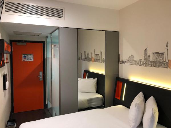 easyHotel Birmingham : photo 4 de la chambre standard double room without window