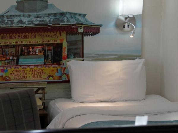 Best Western Carlton Hotel : photo 7 de la chambre chambre lits jumeaux supérieure - vue sur mer