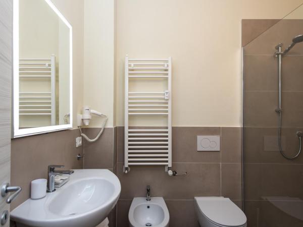 SAN FELICE 135 - 2 : photo 9 de la chambre chambre quadruple supérieure