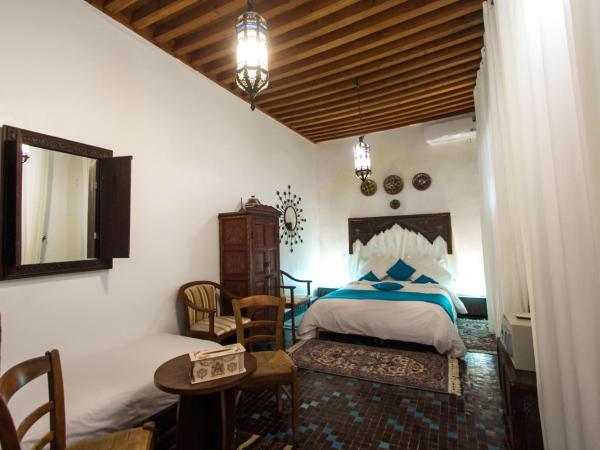 Riad 53 Fes - Luxury Oasis : photo 4 de la chambre suite matrimoniale - marron 