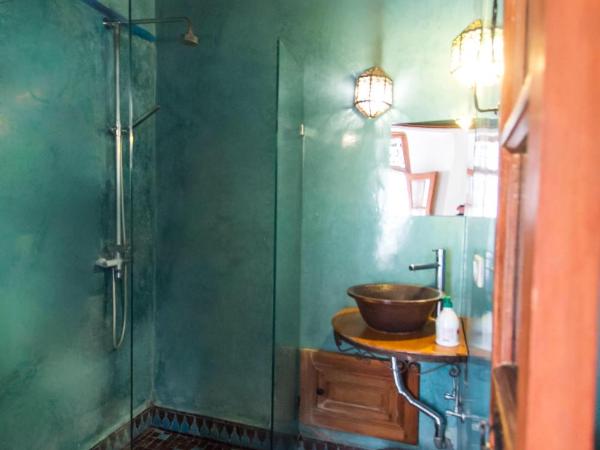 Riad 53 Fes - Luxury Oasis : photo 6 de la chambre suite matrimoniale - marron 