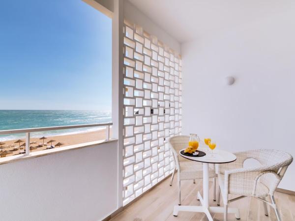Hotel Sol e Mar Albufeira - Adults Only : photo 5 de la chambre chambre simple avec balcon - vue sur mer