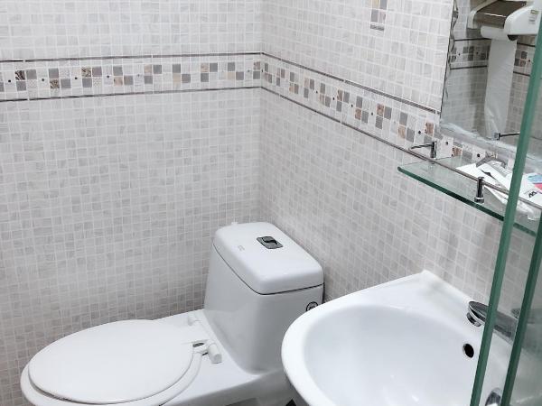 Hung Fai Guest House : photo 8 de la chambre chambre double