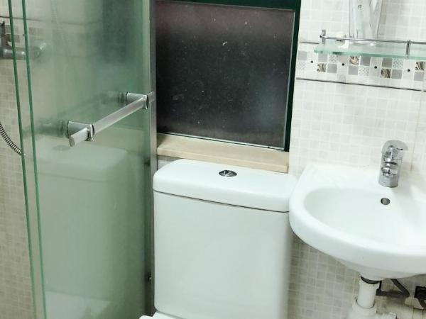 Hung Fai Guest House : photo 6 de la chambre chambre familiale