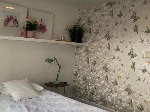 Guesthouse Poppies : photo 8 de la chambre chambre familiale avec terrasse