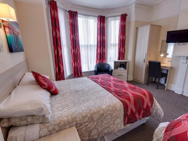 The Sportsview Guest House : photo 2 de la chambre chambre familiale pour 3 personnes