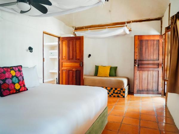 Zamas Hotel : photo 6 de la chambre chambre familiale - vue sur jardin