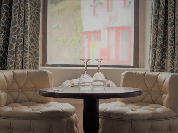 The Waterfront Townhouse Accommodation : photo 5 de la chambre chambre double avec terrasse