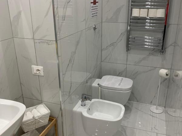 Di Palma Suite Museum : photo 10 de la chambre quadruple room with terrace and private external bathroom