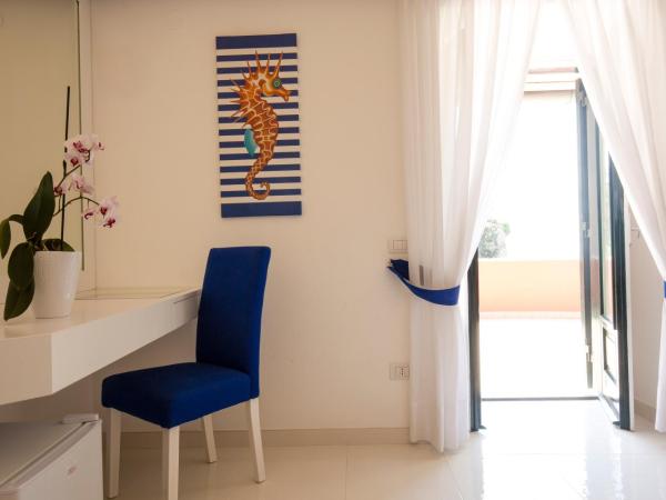 Hotel Il Faro : photo 7 de la chambre chambre familiale supérieure