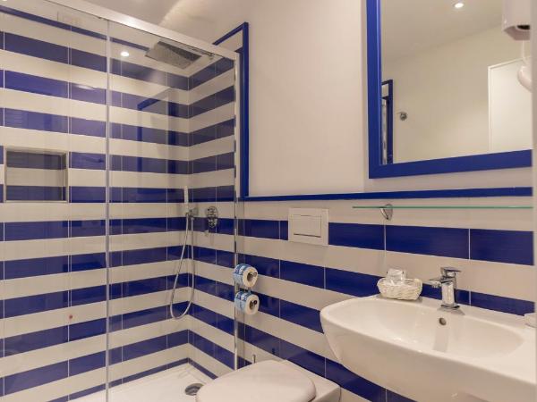 Hotel Il Faro : photo 9 de la chambre chambre familiale supérieure