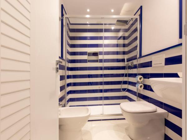 Hotel Il Faro : photo 8 de la chambre chambre familiale supérieure