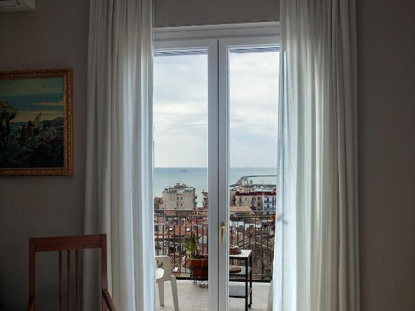Armonia : photo 2 de la chambre chambre double avec balcon - vue sur mer