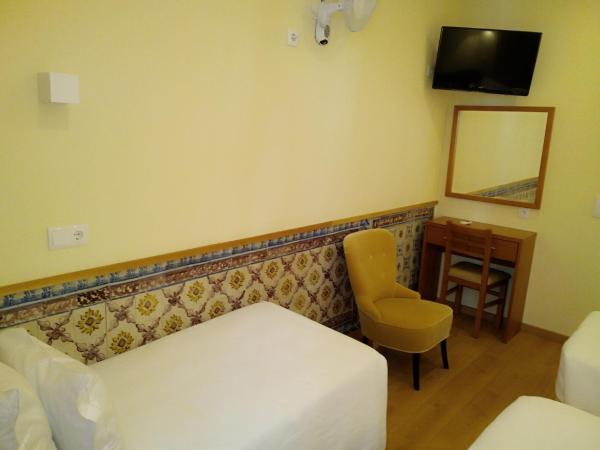 Pensao Estacao Central : photo 4 de la chambre chambre triple