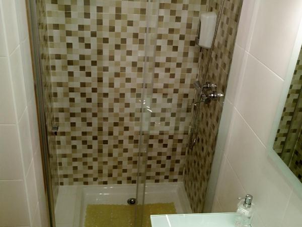 Pensao Estacao Central : photo 1 de la chambre chambre double