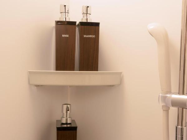 BEACH AND FIELD INN : photo 4 de la chambre chambre simple avec toilettes et douche communes