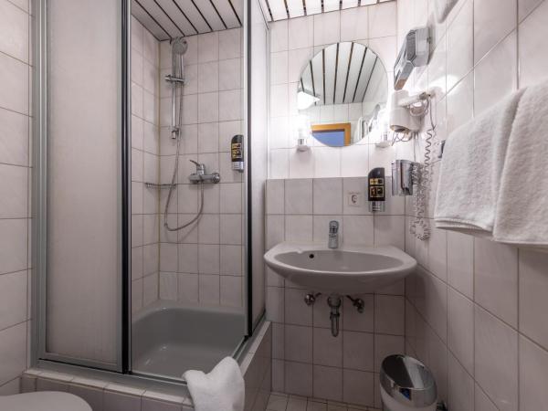 Trip Inn Hotel Schumann : photo 2 de la chambre chambre lits jumeaux