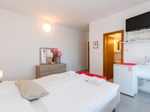 Ulika Rooms & Apartments : photo 1 de la chambre chambre double avec balcon