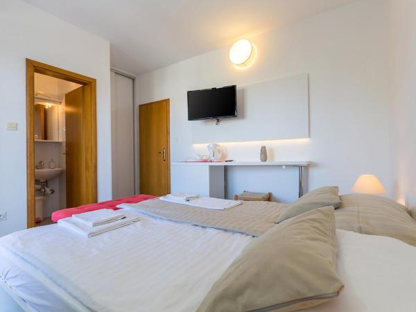 Ulika Rooms & Apartments : photo 9 de la chambre chambre double Économique