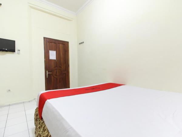 RedDoorz near Kranggan Tugu Jogja : photo 4 de la chambre chambre double