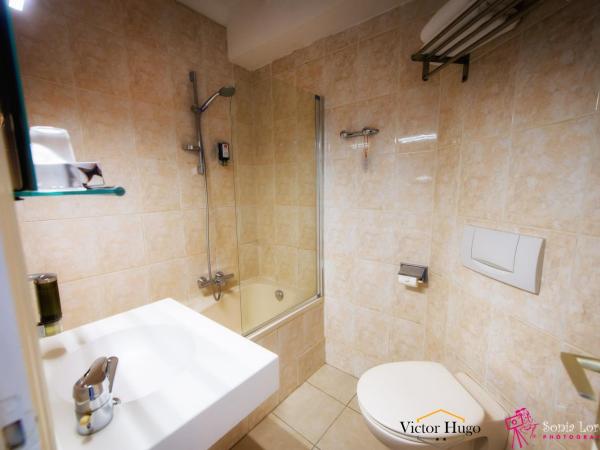 Hôtel Victor Hugo Lorient : photo 5 de la chambre chambre double confort