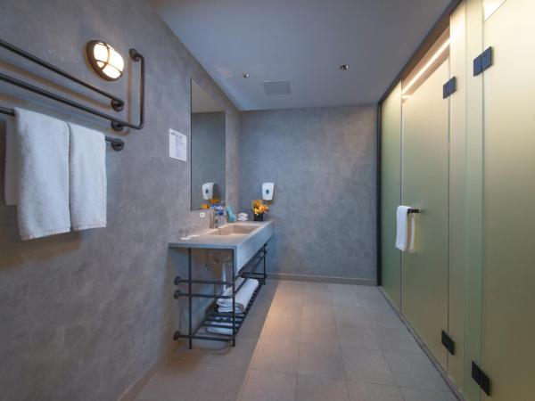 Holiday Inn Express Beijing Shijingshan Parkview, an IHG Hotel : photo 2 de la chambre one-bedroom suite with queen and single bed - living area