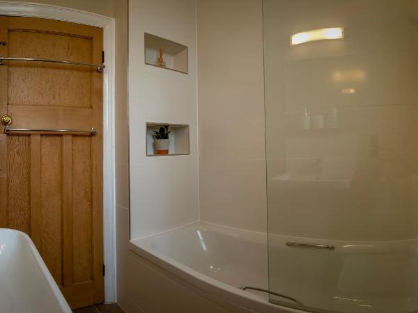 Sandfield Guest House : photo 4 de la chambre chambre simple avec salle de bains extérieure privative