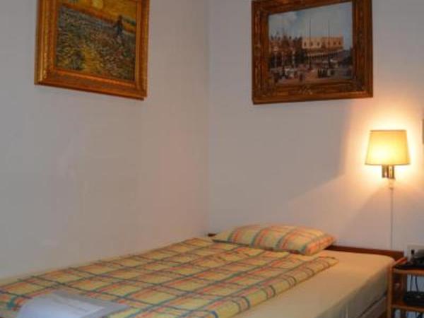 Hotel Dischma : photo 1 de la chambre chambre simple supérieure avec balcon