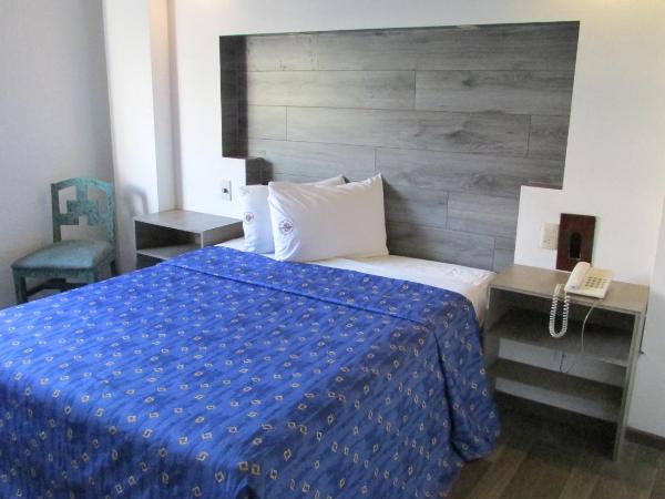 Hotel Mina : photo 2 de la chambre chambre lit queen-size