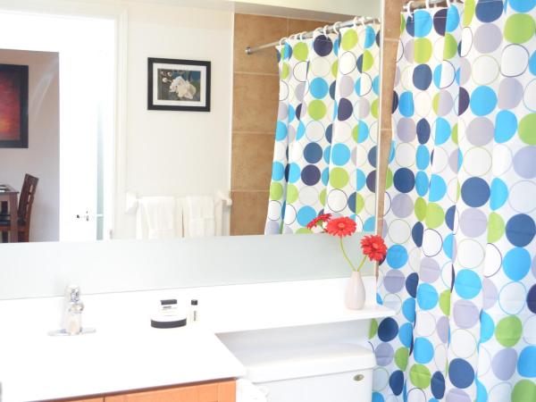 Bombay Suites Mississauga : photo 7 de la chambre two bedroom and den suites