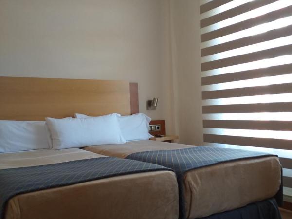 Hotel Mora by MIJ : photo 6 de la chambre chambre triple
