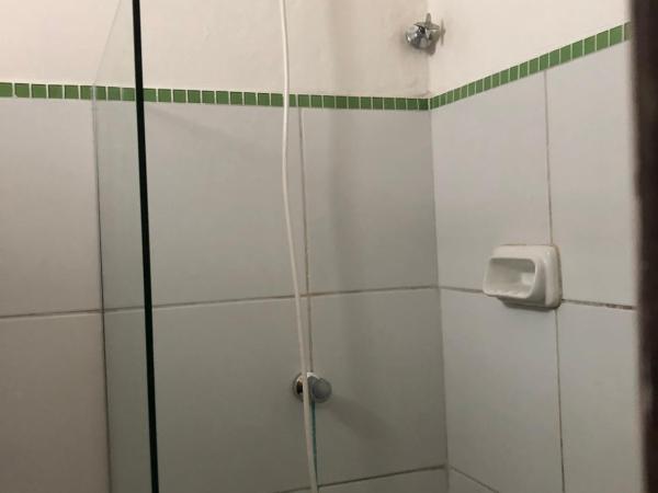 Hostel Das Canárias : photo 4 de la chambre chambre simple avec salle de bains privative