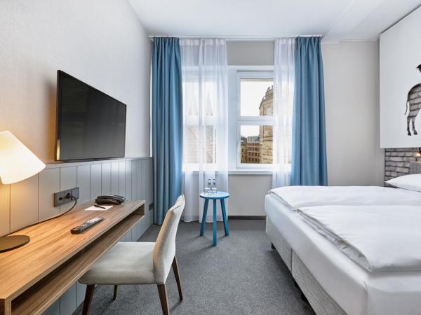 H+ Hotel Bremen : photo 5 de la chambre chambre double standard