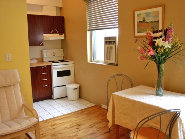 Hotel Abri du Voyageur : photo 3 de la chambre studio (2 adultes + 2 enfants)