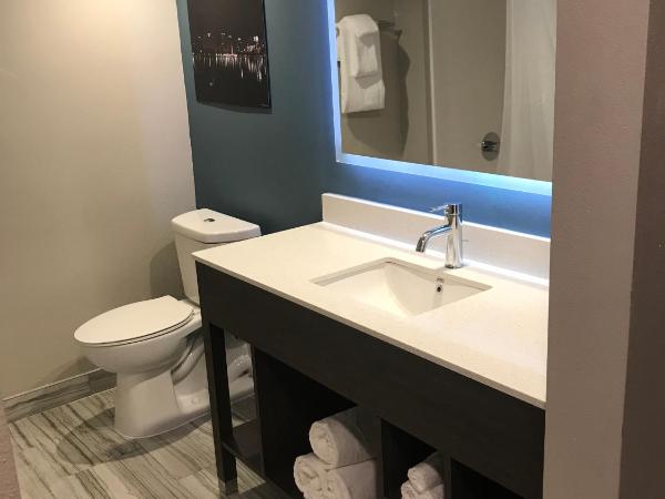 Grand Hotel Kissimmee at Celebration - Shuttle to Theme Parks : photo 3 de la chambre chambre avec 2 grands lits queen-size