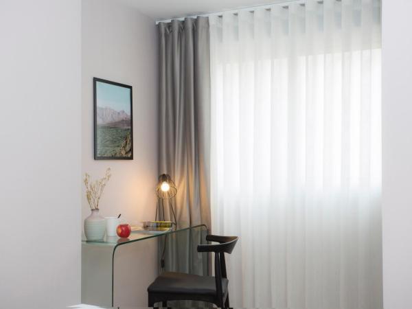 Palacios Rooms : photo 4 de la chambre chambre double avec salle de bains privative